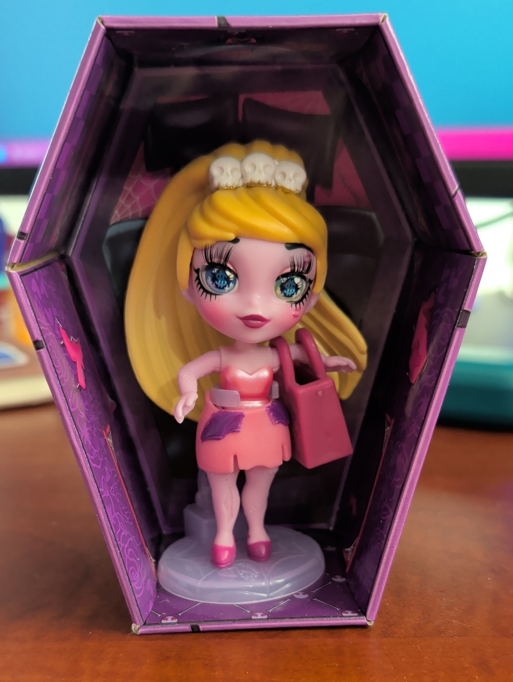 Zombaes Forever - Shop Till You Drop Figure